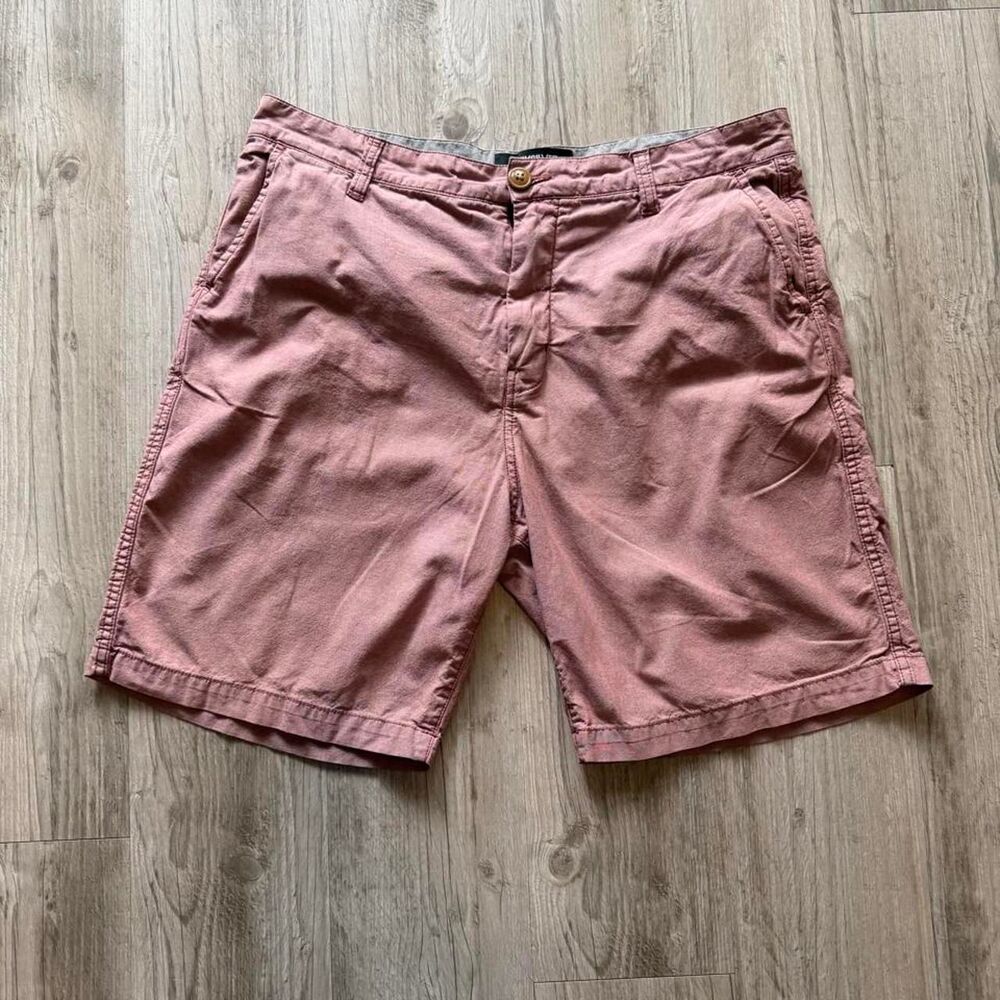 Quiksilver mens shorts size 31